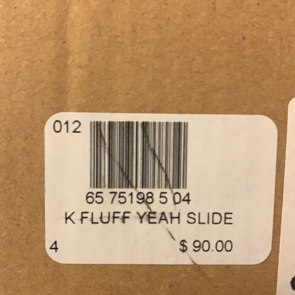 Black Ugg’s fluffy slides never before worn ! - Picture 5 of 5